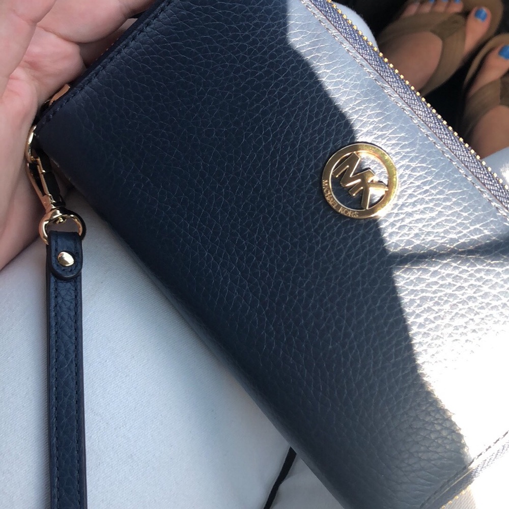 MK wallet